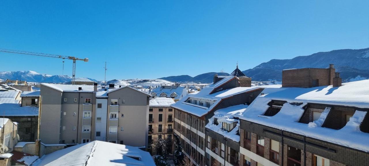 Ferienwohnung Flor De Nieve Jaca Exterior foto